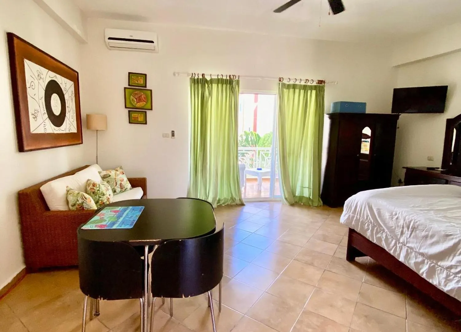 Oasis Punta Cana Central Los Corales 0*,  جمهورية الدومينيكان
